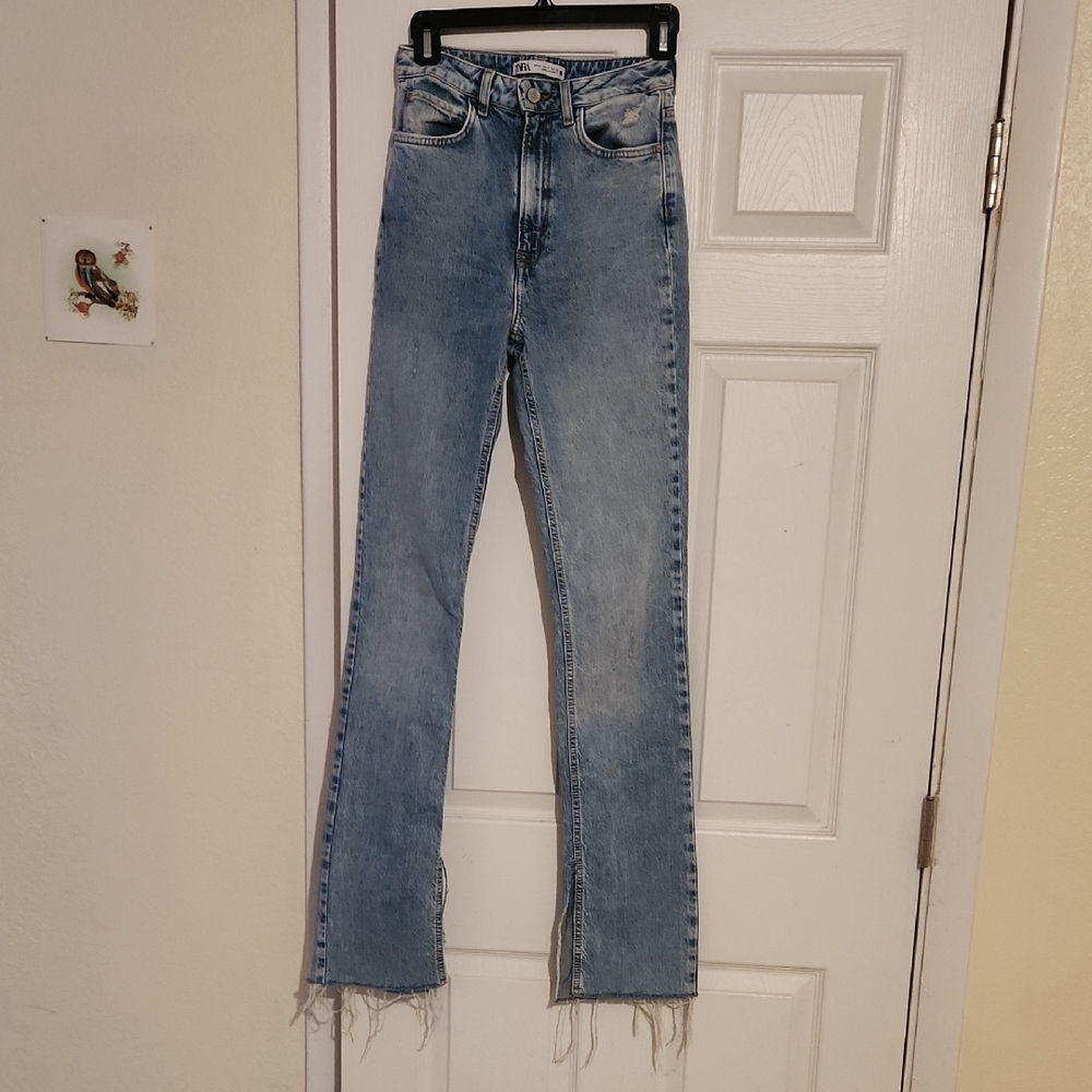 High Waisted Straight Leg With Slit On Side Blue Women's Jeans NWOT